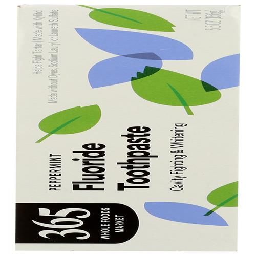Whole Foods Market Fluoride Toothpaste, Cavity Fighting & Whitening, Peppermint Flavor, 5.5 Ounce